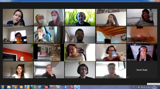 Groupe de participants en visioconférence